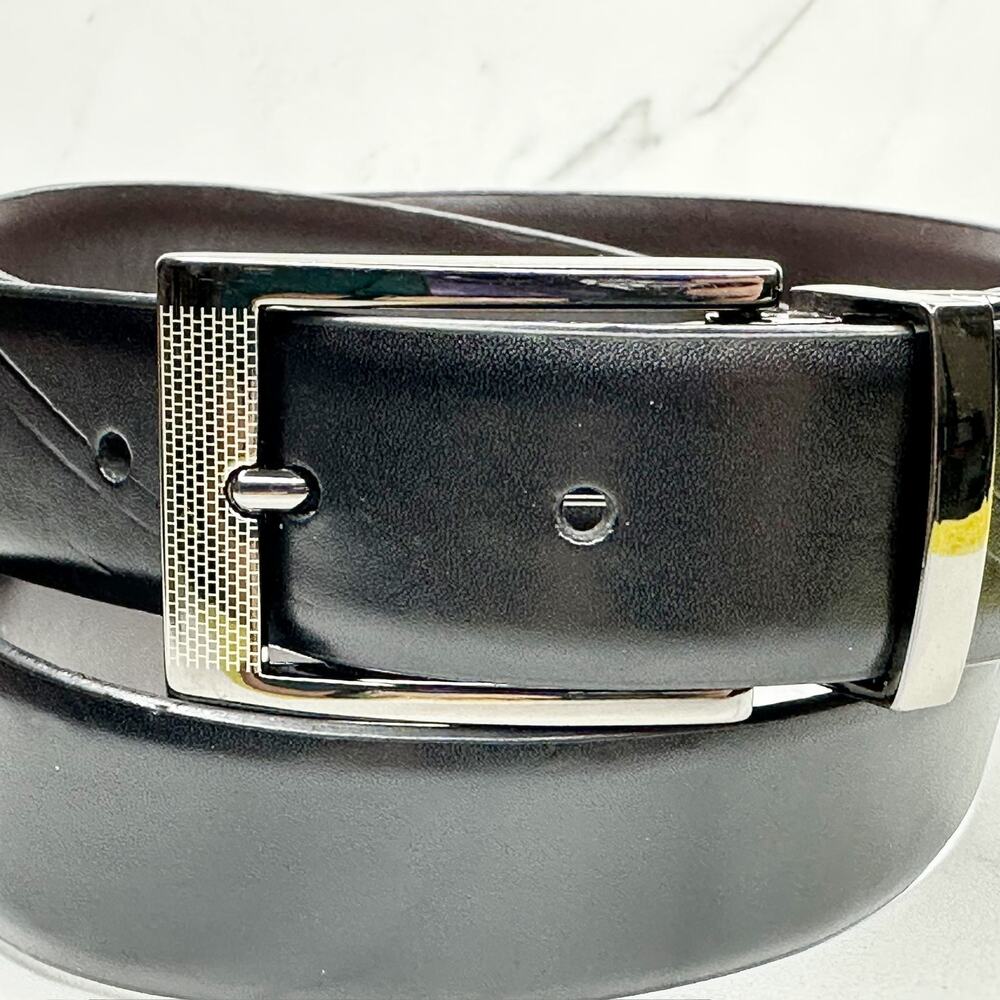 Mens Black and Brown Reversible Belt Silver Buckle Size 44 โจ - Picture 2 of 13